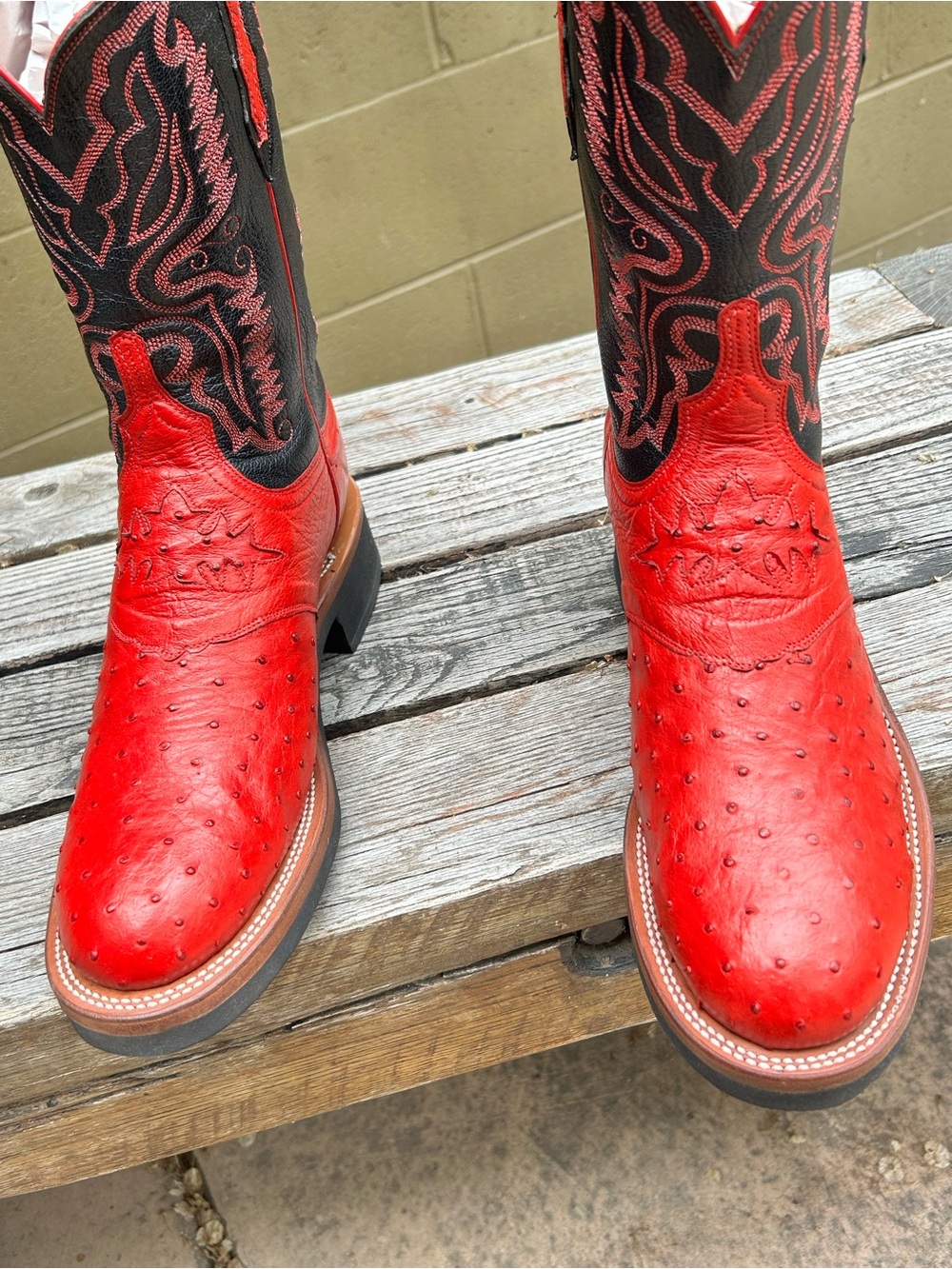 Lucchese 2000 Red W/Black Full Quill Ostrich Cowboy Boots Round Toe Size 11 C